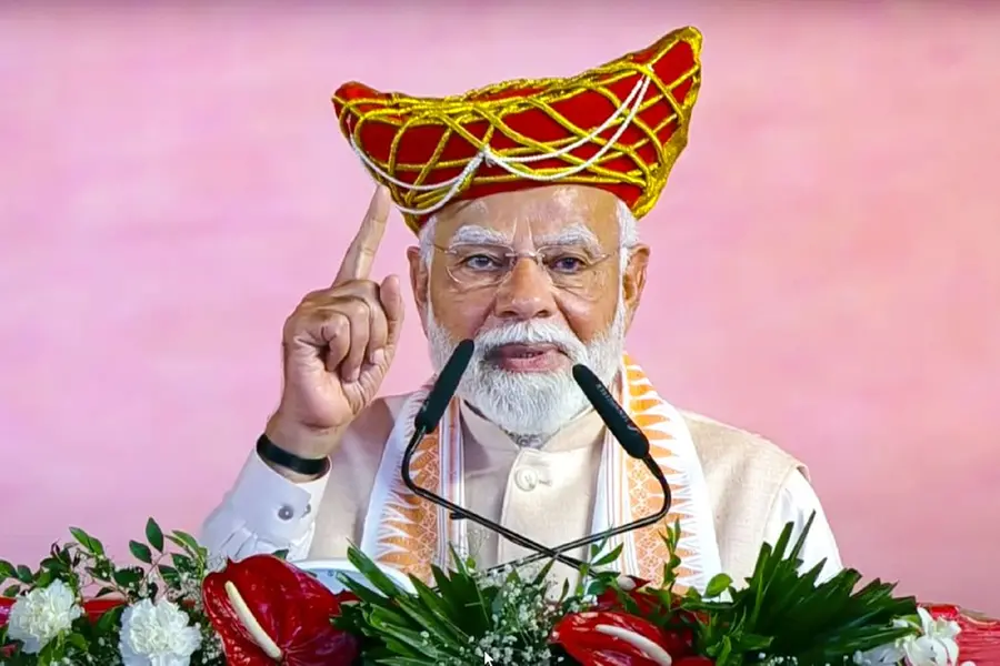 ഇന്ത്യയുടെ നാരീശക്തിയെ വെല്ലുവിളിച്ച് പാകിസ്താനിലെ ഭീകരർ സ്വയം നാശം വിളിച്ചുവരുത്തി- മോദി