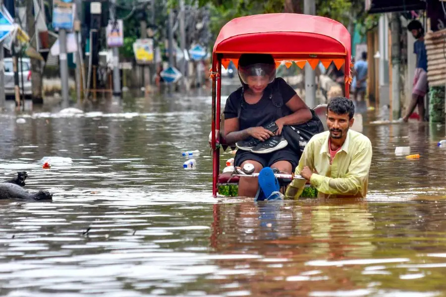 വടക്കുകിഴക്കൻ സംസ്ഥാനങ്ങളിൽ കനത്ത മഴ; കെട്ടിടങ്ങൾ തകർന്നു, ഗർഭിണിയടക്കം ഒട്ടേറെ പേർ മരിച്ചു