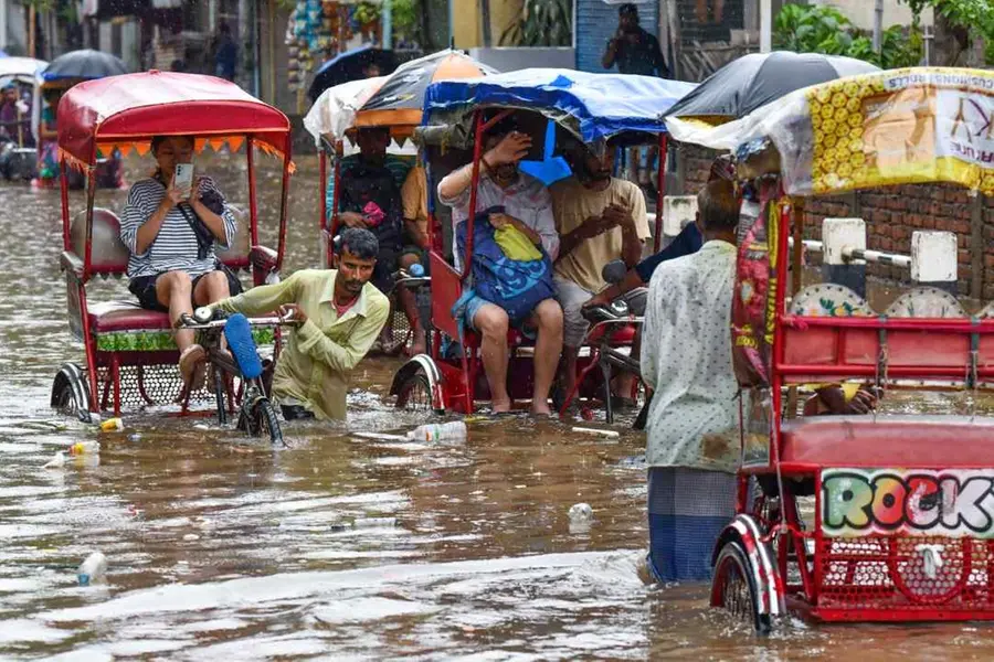 വടക്കുകിഴക്കൻ സംസ്ഥാനങ്ങളിൽ കനത്തമഴ, 30 മരണം;സിക്കിമിൽ 1500 ഓളം വിനോദസഞ്ചാരികൾ കുടുങ്ങിക്കിടക്കുന്നു