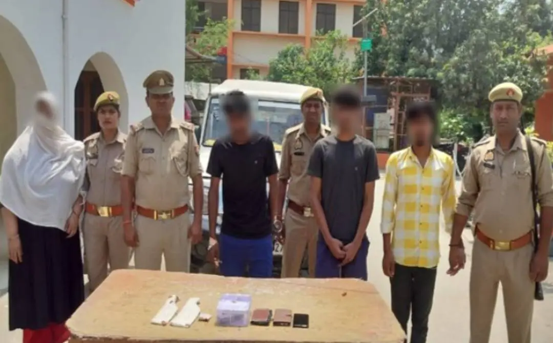 അറസ്റ്റിലായ പ്രതികളുമായി പോലീസ് സംഘം | Photo: x.com/balliapolice