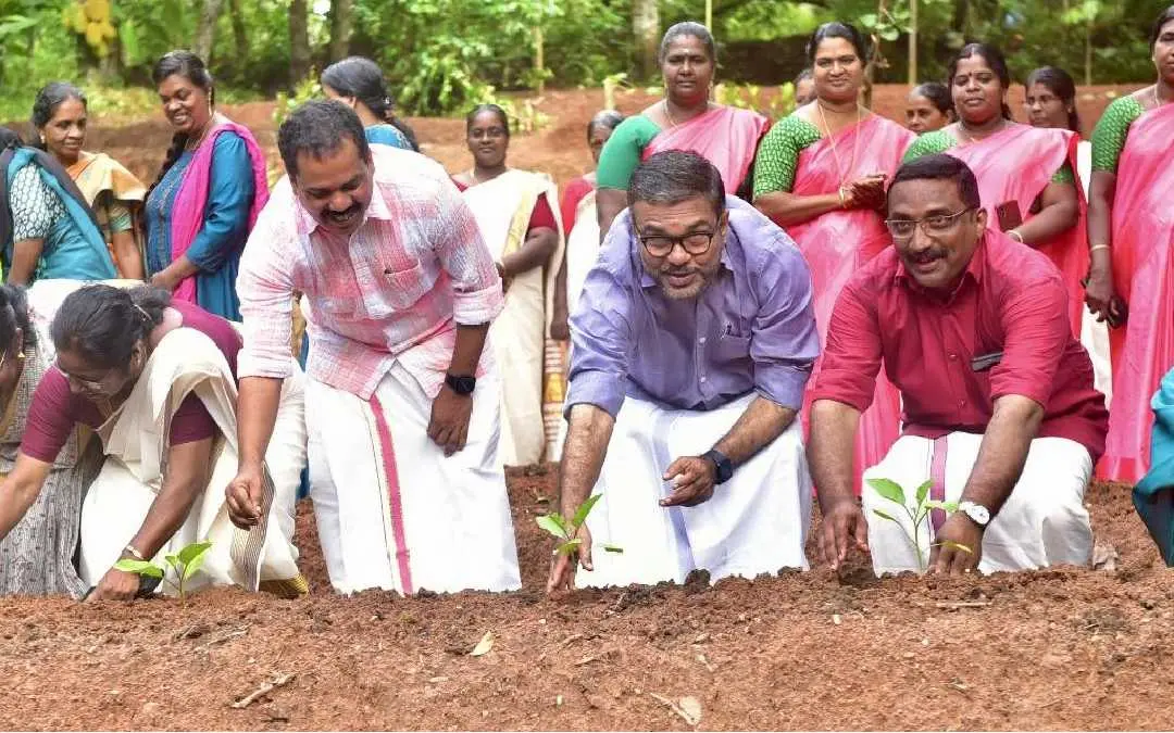 ഓണക്കനി പദ്ധതിയുടെ ഉദ്ഘാടനം