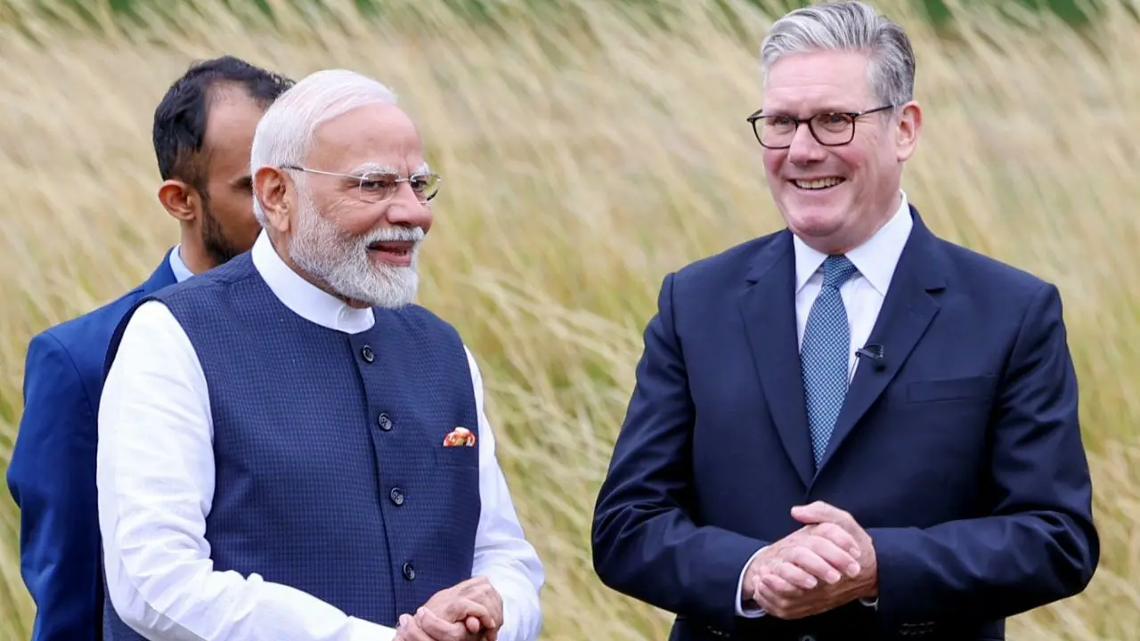 പ്രധാനമന്ത്രി നരേന്ദ്രമോദി ബ്രിട്ടീഷ് പ്രധാനമന്ത്രി കെയ്ര് സ്റ്റാമറിനൊപ്പം | Photo: ANI