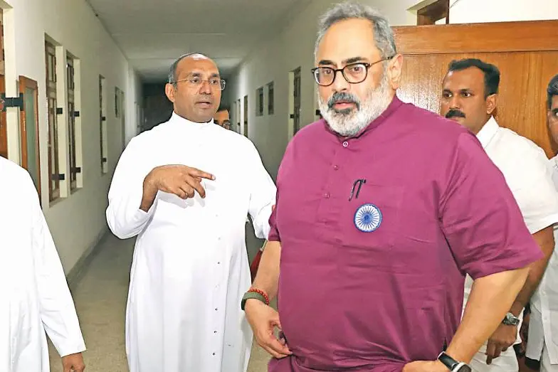കന്യാസ്ത്രീകളുടെ അറസ്റ്റ്: ഭിന്നസ്വരത്തിൽ വിയർത്ത് കേരള ബിജെപി, സഭയെ അനുനയിപ്പിക്കാൻ നീക്കം