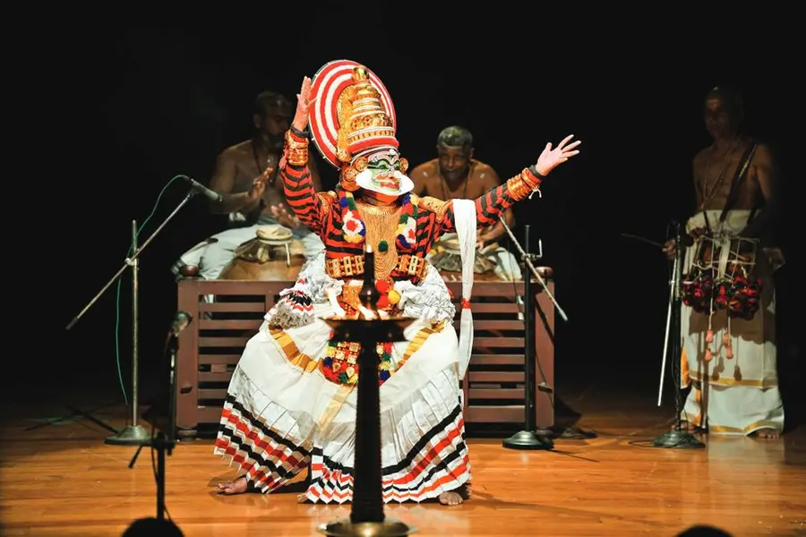 അരങ്ങില് നിറഞ്ഞാടി കൂടിയാട്ട ആചാര്യന്; അവസാന മുഖത്തെഴുത്ത് വിസ്മയം കാണാനെത്തി നിറഞ്ഞ സദസ്സ്
