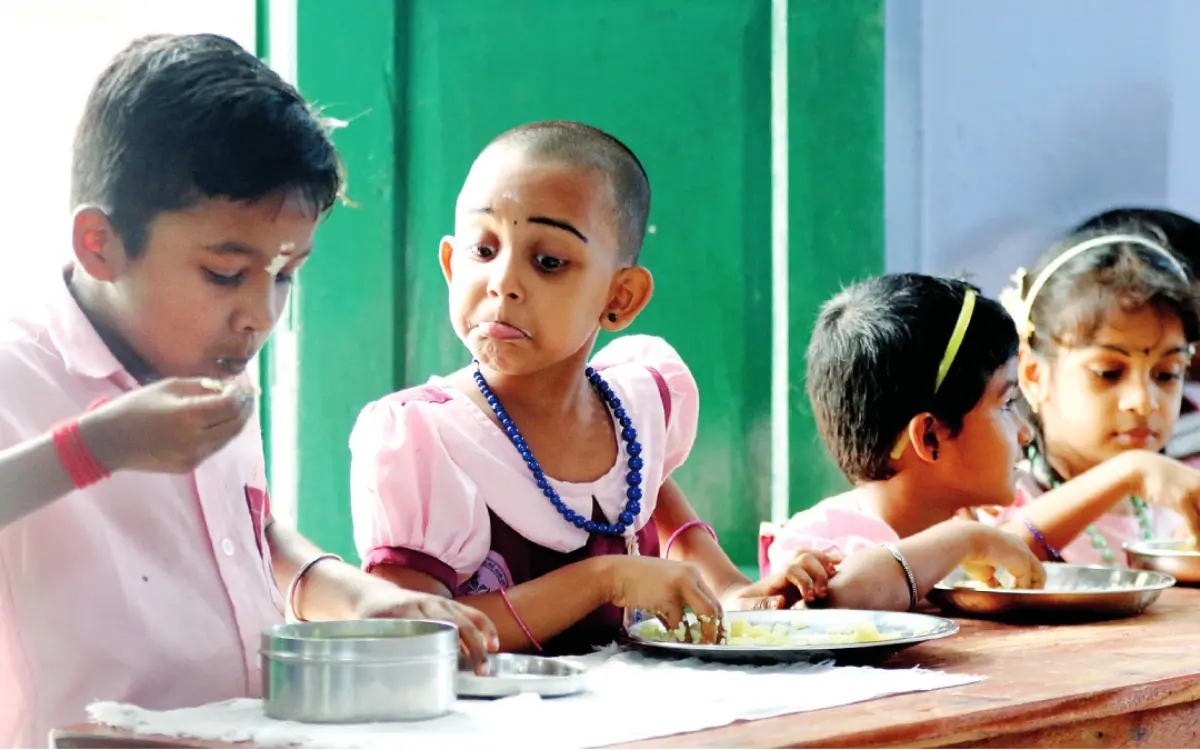 പൊതുവിദ്യാലയങ്ങളിൽ പരിഷ്കരിച്ച ഉച്ചഭക്ഷണ മെനു വെള്ളിയാഴ്ച നിലവിൽവന്നു. ആലപ്പുഴ ഗവ. എസ്ഡിവിജെബി സ്കൂളിലെ കാഴ്ച. | ഫോട്ടോ: പി. പ്രണവ്