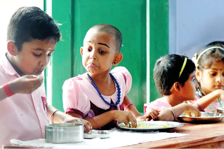 സ്കൂൾ മെനു: മിക്കയിടത്തും പതിവുവിഭവങ്ങൾ,ചിലയിടത്ത് എഗ് റൈസും സാമ്പാറും ചമ്മന്തിയും