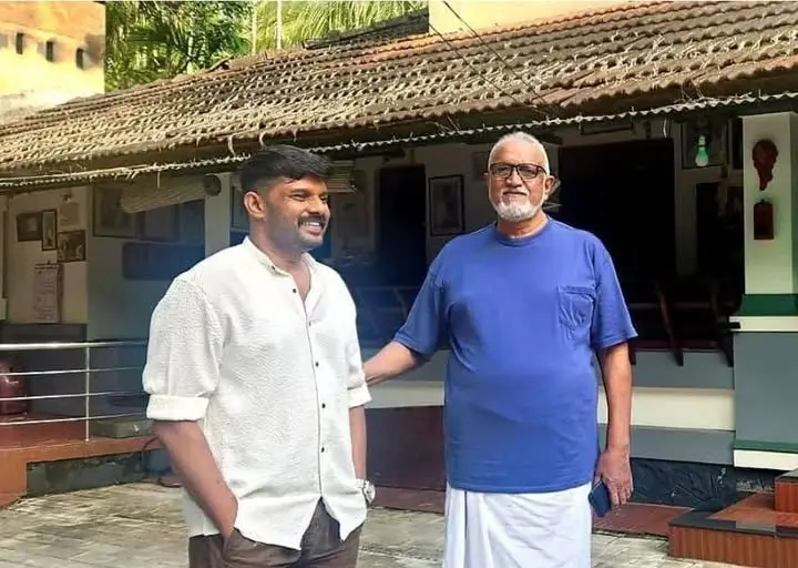 നവാസും വികെ ശ്രീരാമനും | ചിത്രം. വികെ ശ്രീരാമൻ, ഫെയ്സ്ബുക്ക് പോസ്റ്റ്