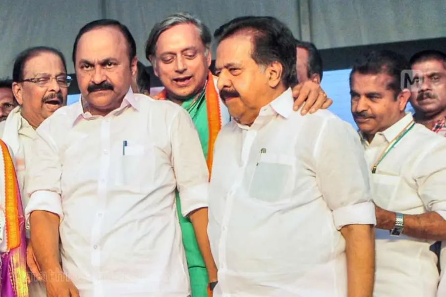 നിലപാടിന്റെ വിജയം; സതീശന്റെ ഗ്രാഫ് കുത്തനെ ഉയര്‍ന്നു, തരൂരിന്റെ മനക്കോട്ടയ്ക്ക് ഇടിച്ചില്‍