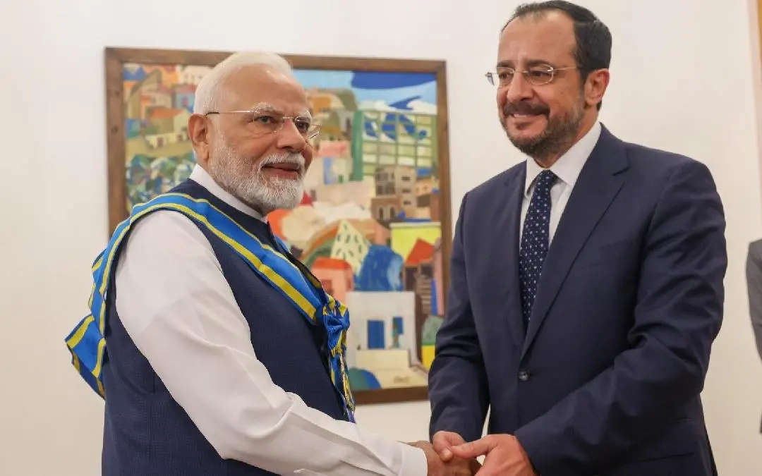 നരേന്ദ്ര മോദി, നികോസ് ക്രിസ്റ്റൊഡുലീഡെസ് | Photo: 'X' @narendramodi