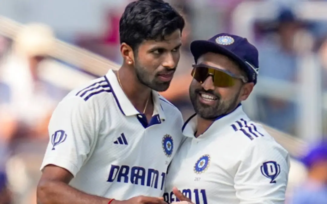 ജെമീ സ്മിത്തിന്റെ വിക്കറ്റ് ആഘോഷിക്കുന്ന വാഷിങ്ടൺ സുന്ദറും കരുൺ നായരും | PTI