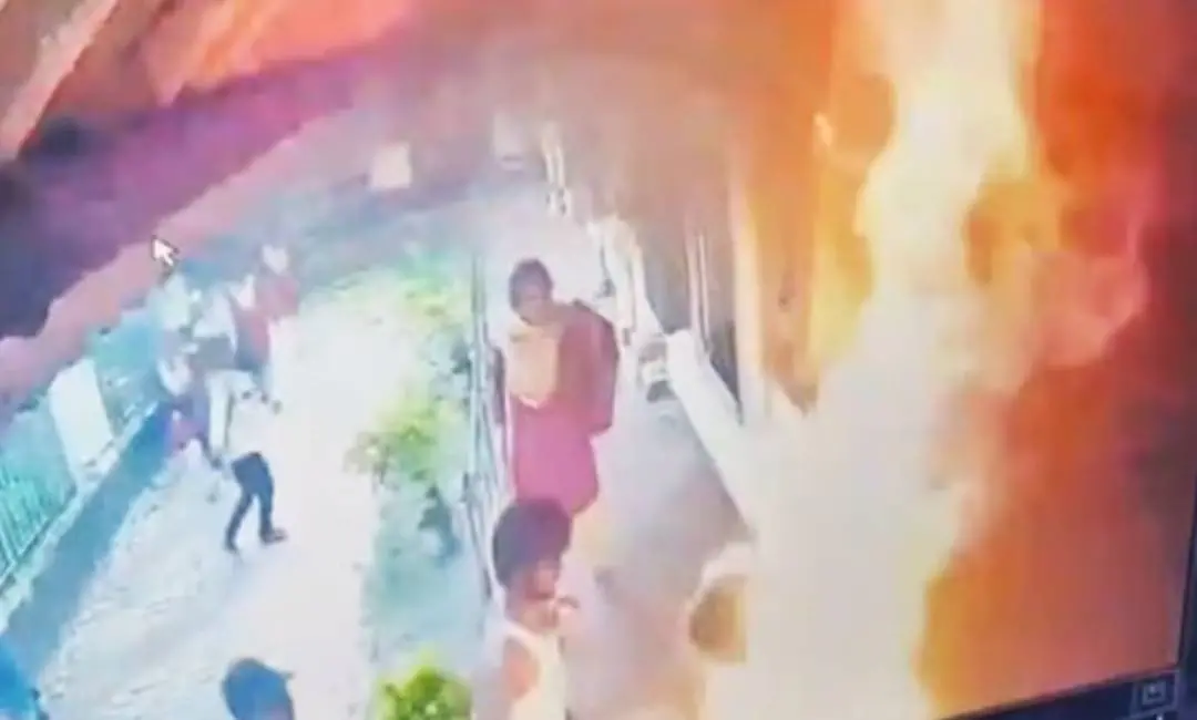 അപകട സ്ഥലത്ത് നിന്നുള്ള സിസിടിവിയിലെ ദൃശ്യം
