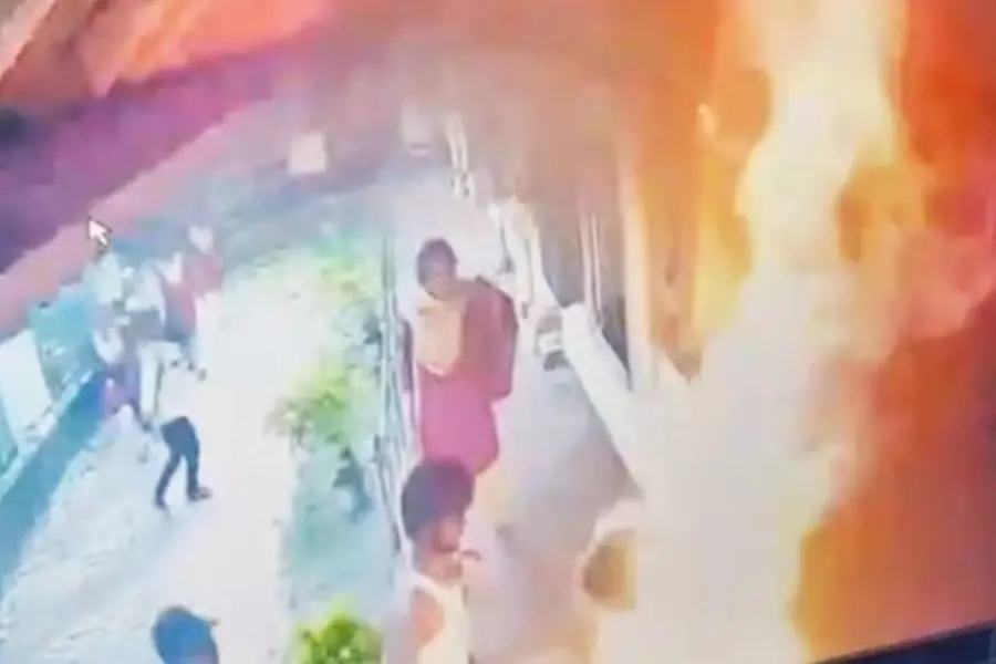 ലെെംഗിക പീഡന പരാതി നിരന്തരം അവഗണിച്ചു; സ്വയം തീകൊളുത്തിയ വിദ്യാർഥിനി മരിച്ചു