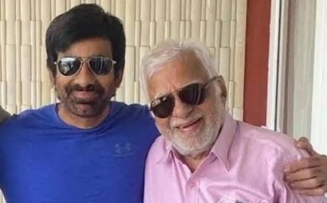 രവി തേജയും പിതാവ് രാജഗോപാൽ രാജുവും | ഫോട്ടോ: X