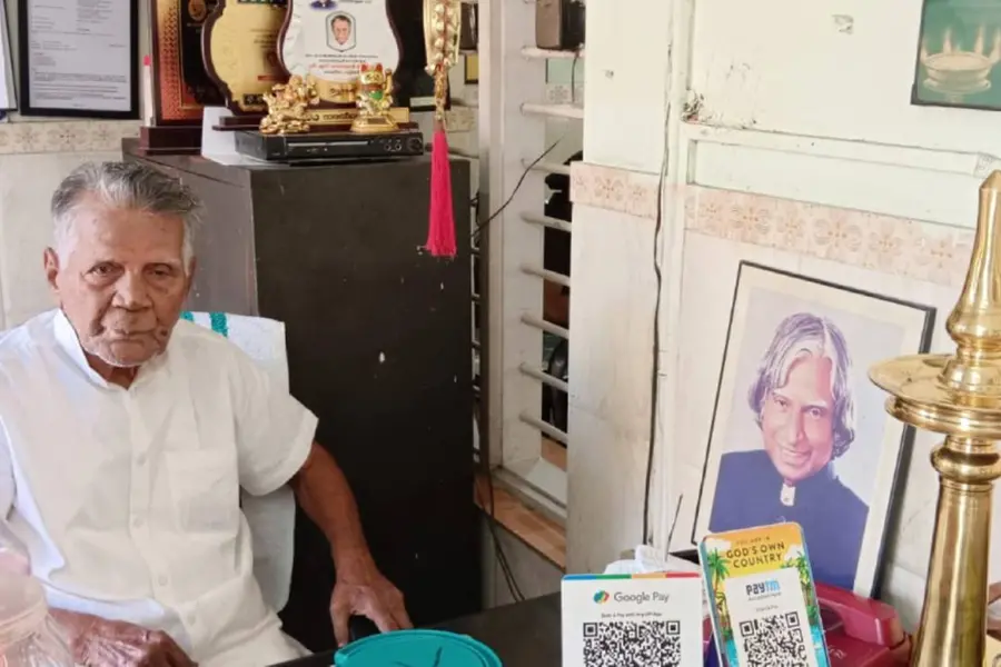 '22 വർഷത്തിനിടയിൽ ഒരിക്കൽ പോലും ഇരുന്ന് ആഹാരം കഴിക്കാത്ത കലാം'