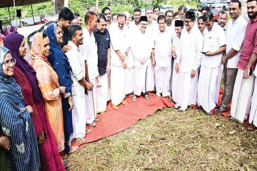 പാണക്കാട്ടുയരും നഗര പ്രാഥമികാരോഗ്യകേന്ദ്രം; ഭൂമി സൗജന്യമായി നല്കിയത് പാണക്കാട് തങ്ങള് കുടുംബം