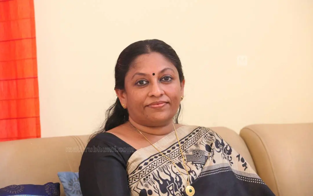 കെ.ആര്. മീര