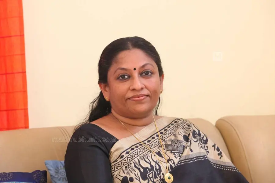 കെ.ആര്‍. മീരയ്ക്ക് ബുക് ബ്രഹ്‌മ സാഹിത്യപുരസ്‌കാരം