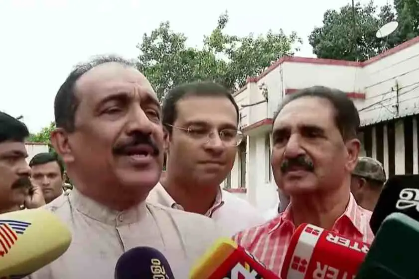 'ബജ്റങ്ദള് വളരെ മോശമായി പെരുമാറി'; ഛത്തീസ്ഗഢില് ജയിലിലായ കന്യാസ്ത്രീകളെ കണ്ട് എംപിമാര്