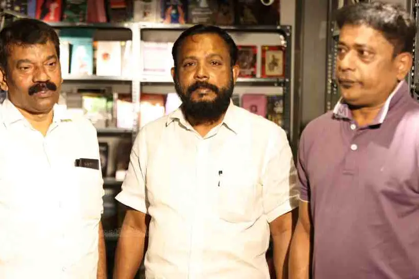 തൊഴിയൂർ സുനിൽ വധക്കേസ്; തെറ്റായി ശിക്ഷിക്കപ്പെട്ടവര്‍ക്ക് പോലീസുകാർ നഷ്ടപരിഹാരം നൽകണമെന്ന് ഉത്തരവ്