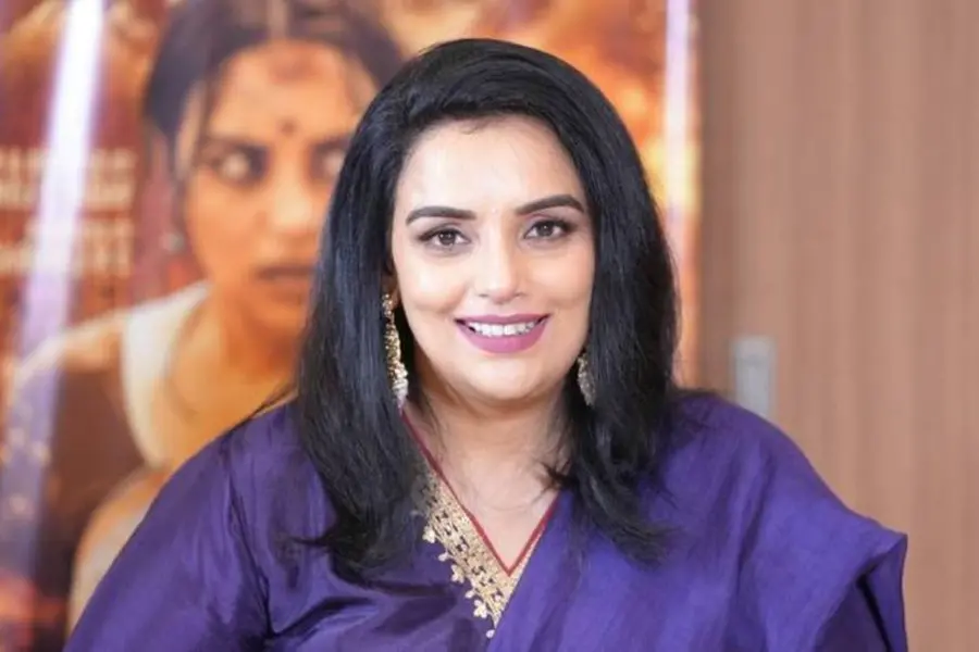 രാജിവെച്ചുപോയതാണ്, അതിജീവിത തിരിച്ചുവന്നാല്‍ സന്തോഷം; അടിയന്തര അജന്‍ഡയിലില്ല- ശ്വേതാ മേനോന്‍