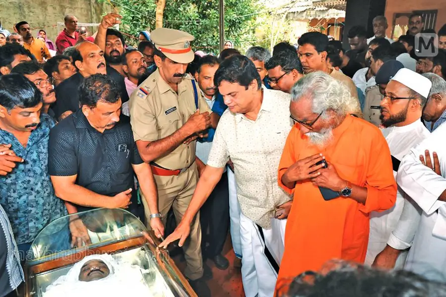 എല്ലാവർക്കും എപ്പോഴും ചിരി സമ്മാനിച്ചൊരാൾ, മടക്കം കണ്ണീര് നൽകി; കലാഭവൻ നവാസിന് വിട