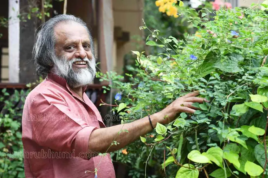 പാട്ട് എഴുതുന്ന ആള്‍ കഥാസന്ദര്‍ഭം അറിഞ്ഞിരിക്കണം, അങ്ങനെയാണ് കണ്ണീര്‍പ്പൂവും വികാരനൗകയുമുണ്ടാവുന്നത്