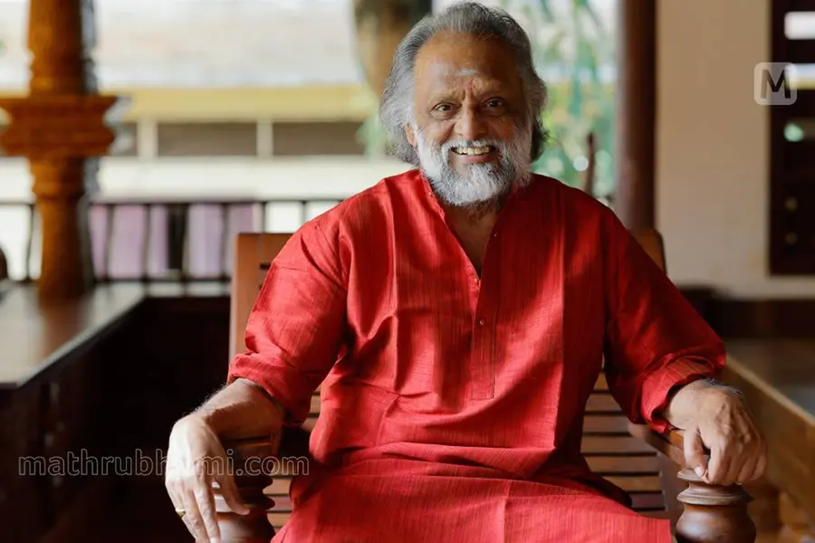 മതം മാറ്റാൻ, പീഡിപ്പിക്കാൻ, വേദനിപ്പിക്കാൻ ഒരാളെ ഒപ്പം കൂട്ടുന്നത് പ്രണയമല്ല- കൈതപ്രം