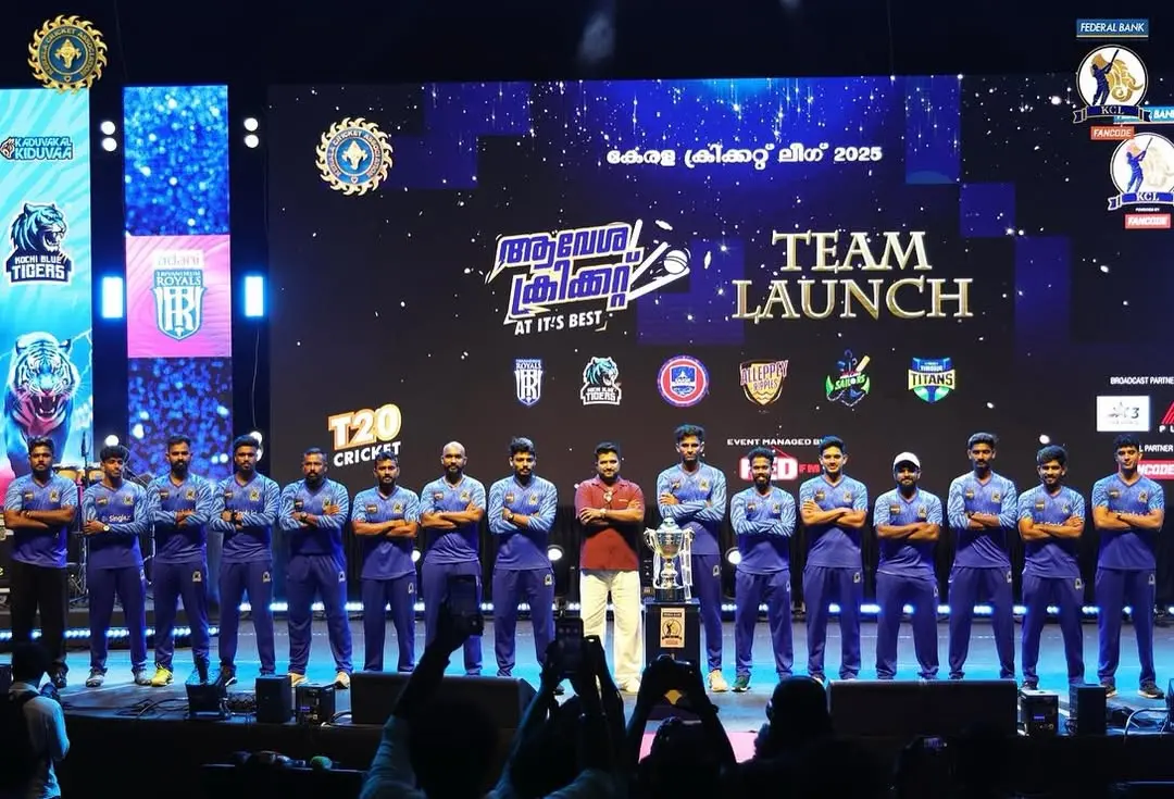 കൊച്ചി ബ്ലൂ ടൈഗേഴ്സ് ടീം | Photo: facebook.com/KeralaCricketLeagueT20/