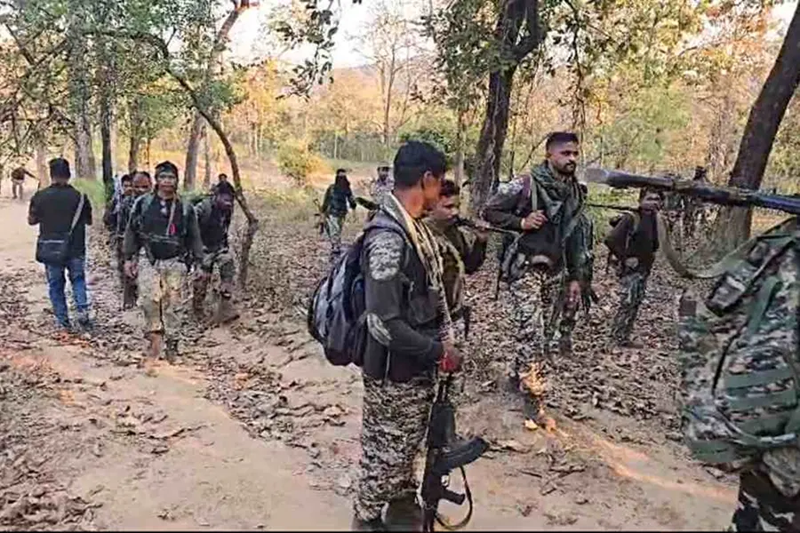 ഛത്തീസ്ഗഢിൽ മാവോയിസ്റ്റ് ആക്രമണം; IED പൊട്ടിത്തെറിച്ച് ജവാൻ കൊല്ലപ്പെട്ടു, മൂന്നുപേർക്ക് പരിക്ക്