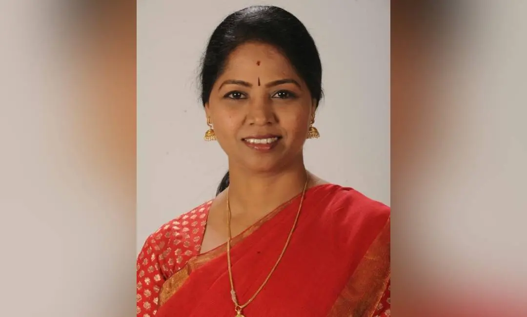 ആര് സുധ
