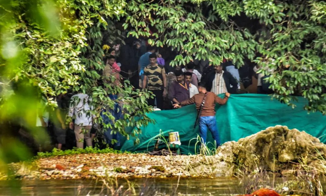 ധർമ്മസ്ഥല കൂട്ട ശവസംസ്കാര കേസിൽ പ്രത്യേക അന്വേഷണ സംഘം (എസ്ഐടി) പരിശോധന നടത്തുന്നു| Photo: PTI