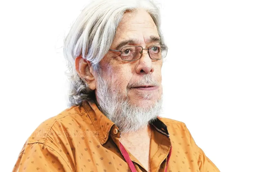 'സാംസ്കാരികമാലിന്യം സിനിമയായി വരുകയും അതിന് അവാർഡ് നൽകുകയും ചെയ്യുന്ന കാലമാണിത്' - സയ്യിദ് മിർസ