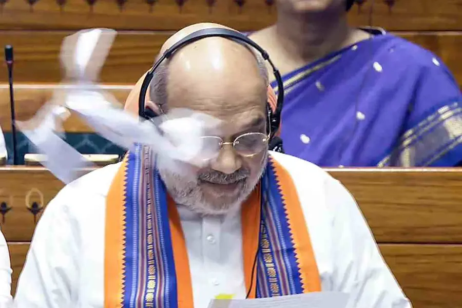 മന്ത്രിമാരെ പുറത്താക്കല്‍ ബില്‍; നാടകീയ നീക്കം,പെട്ടെന്നുള്ള കാരണങ്ങള്‍,ദുരുപയോഗസാധ്യത ഏറെ
