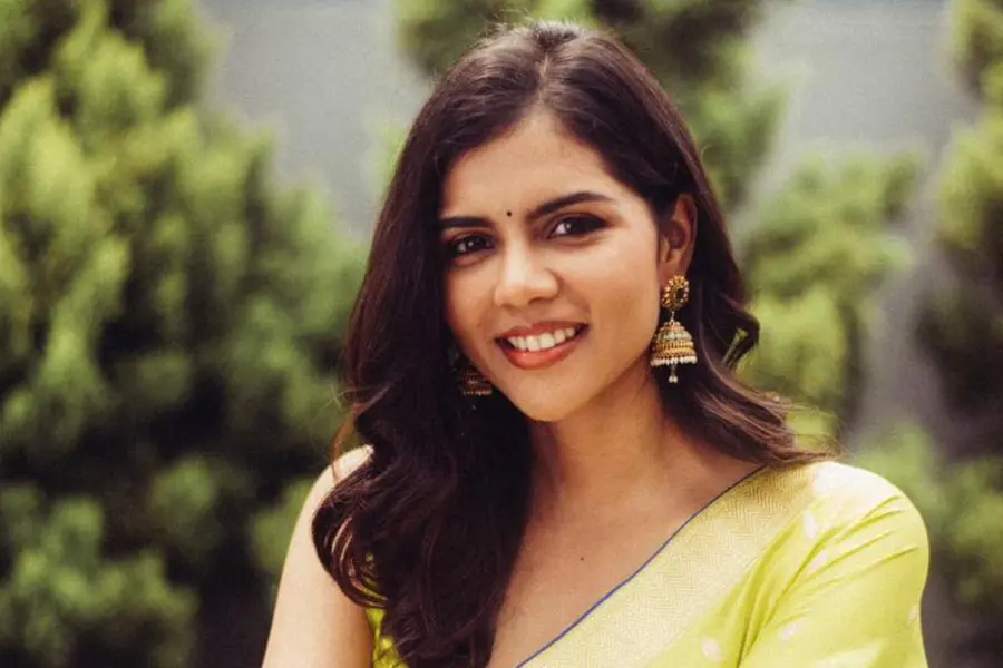 'എന്റെ അച്ഛൻ എന്ത് ക്യൂട്ടാണല്ലേ, നന്ദിയുണ്ട് സെയ്ഫ് സർ'; ചിത്രങ്ങൾ പങ്കുവെച്ച് കല്യാണി പ്രിയദർശൻ
