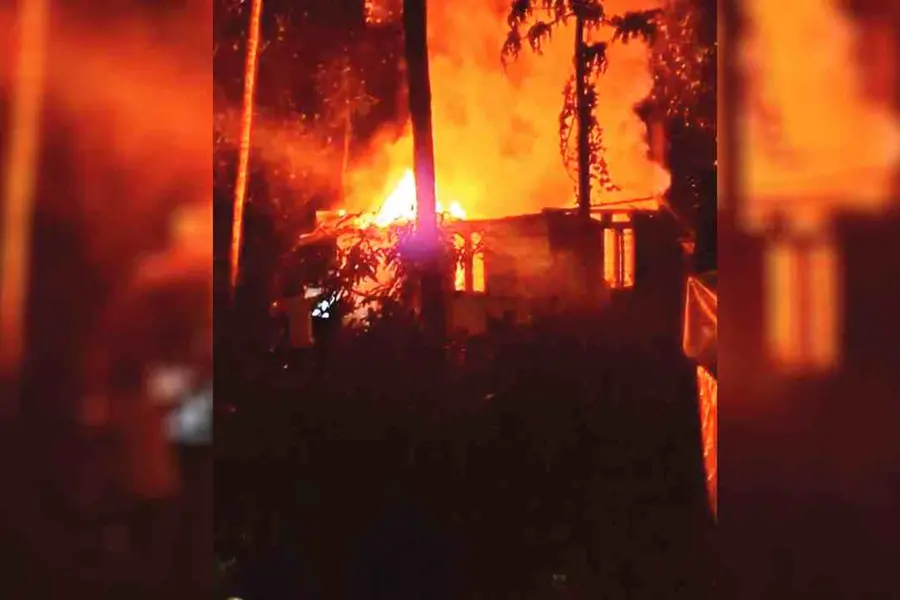 വീട് കത്തിനശിച്ചു; പവർബാങ്ക് പൊട്ടിത്തെറിച്ച് തീ പടർന്നതെന്ന് സംശയം, അന്വേഷണം