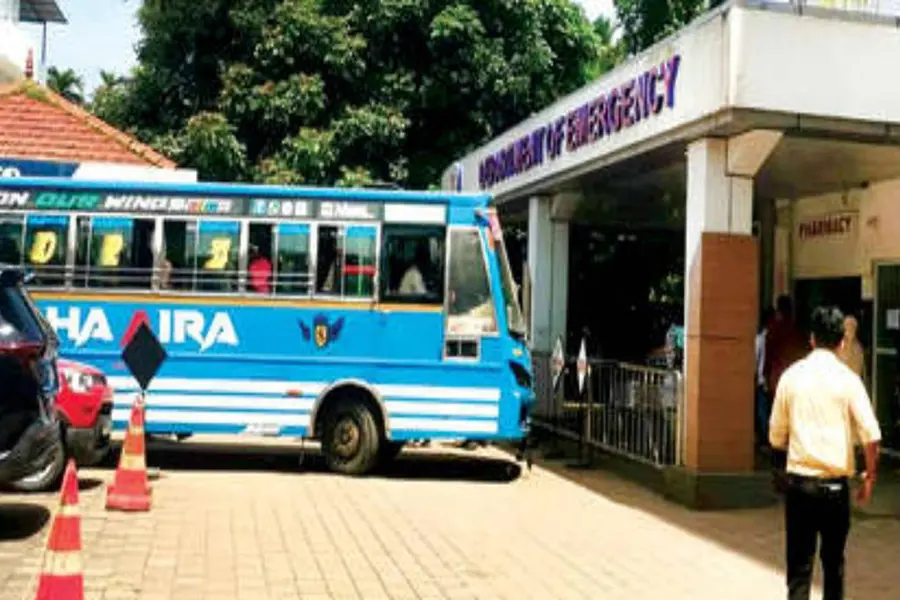 അബോധാവസ്ഥയില് ഒന്നരവയസ്സുകാരന്, തുണയായി ബസ് ജീവനക്കാര്; എവിടെയും നിര്ത്താതെ ബസ് ആശുപത്രിയിലേക്ക്