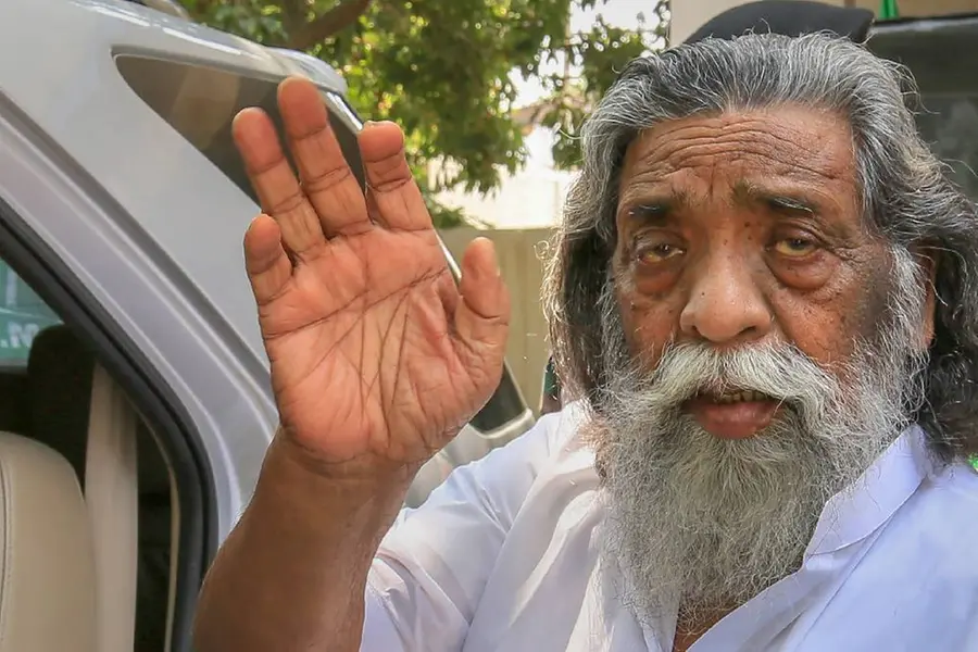 കൊലപാതകക്കേസില് ശിക്ഷ, ഗോത്രവര്ഗക്കാരുടെ 'ദിഷോം ഗുരു'; സംഭവബഹുലമായ രാഷ്ട്രീയ ജീവിതം