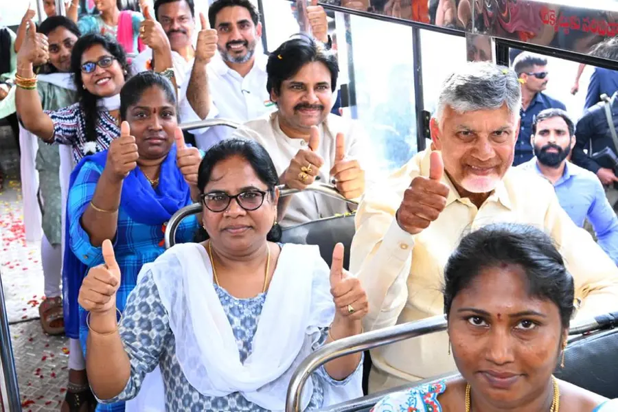 ആന്ധ്രപ്രദേശില് വനിതകള്ക്ക് ഇനിമുതല് സൗജന്യ ബസ് യാത്ര, പദ്ധതി മുഖ്യമന്ത്രി ഉദ്ഘാടനം ചെയ്തു