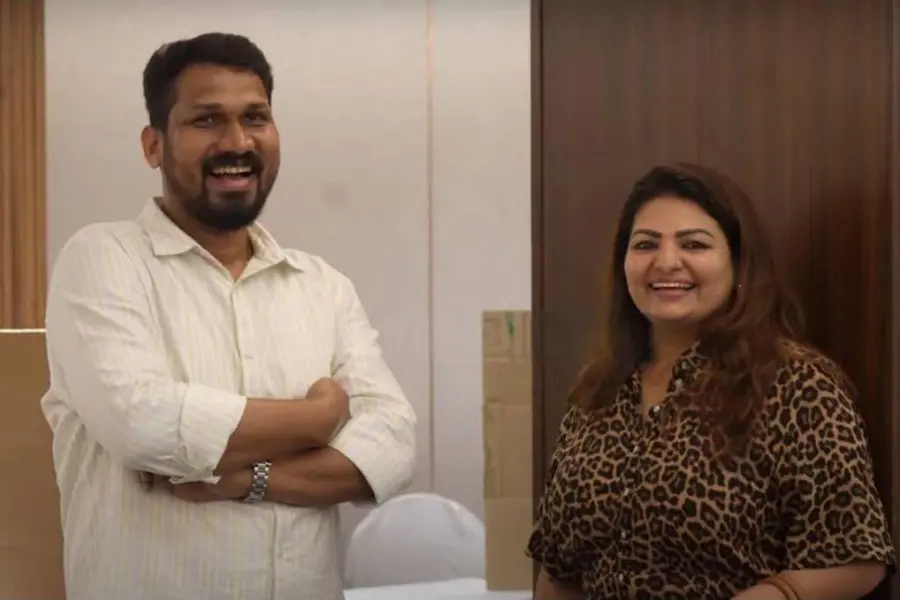 പൊരിഞ്ഞ പോരിനൊടുവില്‍ മഞ്ഞുരുക്കം?; തിരഞ്ഞെടുപ്പിനിടെ കുശലം പറഞ്ഞ് ലിസ്റ്റിനും സാന്ദ്രയും- വീഡിയോ
