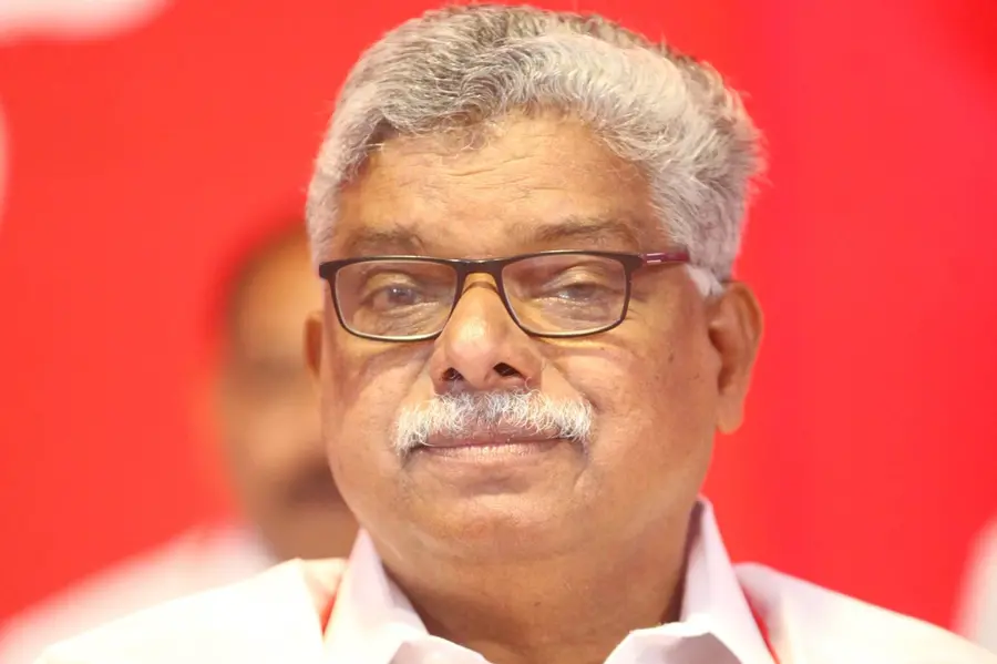 കര്ണപടം പൊട്ടി,നട്ടെല്ല് തകര്ന്നു പക്ഷെ യാചിച്ചില്ല, കരഞ്ഞില്ല;വാഴൂർ സോമൻ പിന്നെയും ചെങ്കൊടിയേന്തി
