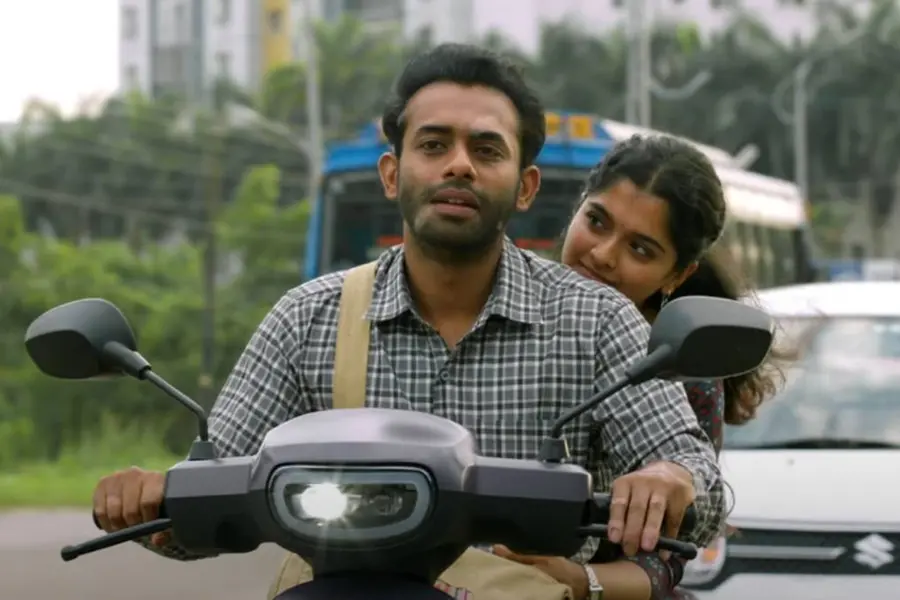 കാതുകള് കീഴടക്കി 'കായാമ്പൂ..'; 'തലവര'യിലെ പ്രണയമധുരമൂറും പാട്ട് പുറത്തിറങ്ങി
