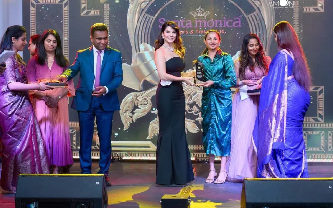 santa monica tours and travels award