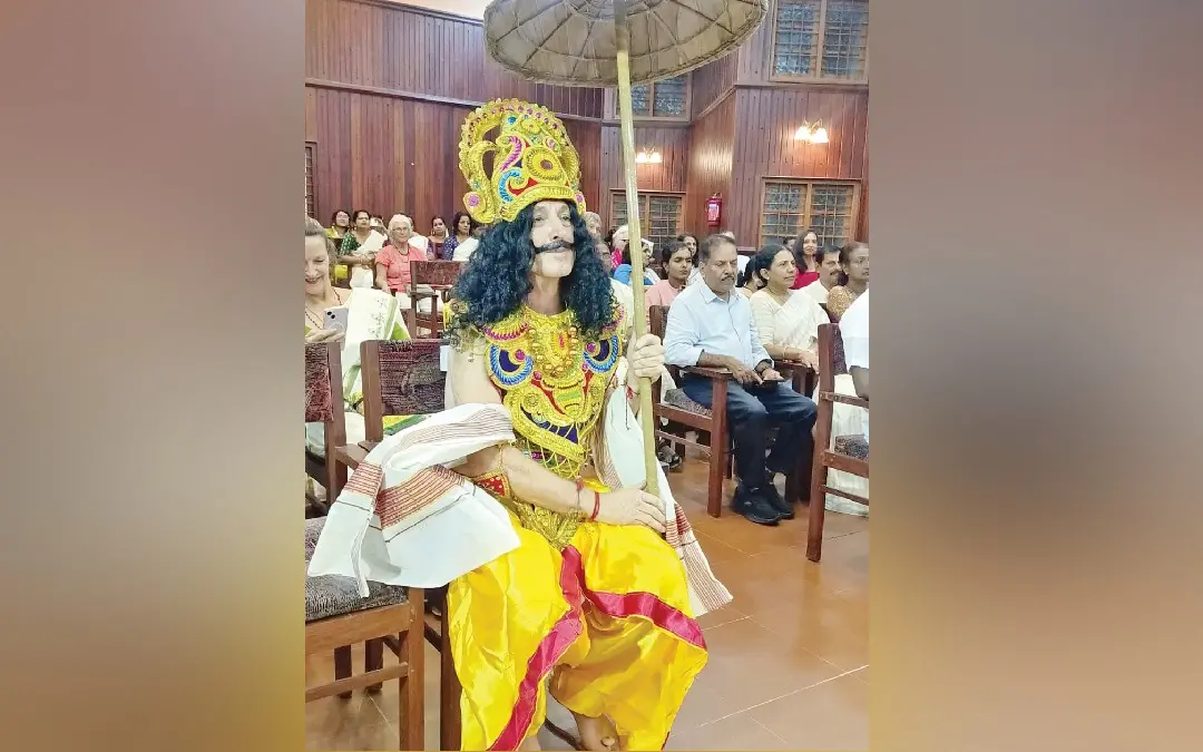 ഫോർട്ട്കൊച്ചിയിൽ ഹോംസ്റ്റേ ഓണേഴ്സ് വെൽഫെയർ അസോസിയേഷൻ സംഘടിപ്പിച്ച ഓണാഘോഷ പരിപാടിയിൽ ഫ്രാൻസ് സ്വദേശി മാക് മാവേലിവേഷമണിഞ്ഞ് എത്തിയപ്പോൾ