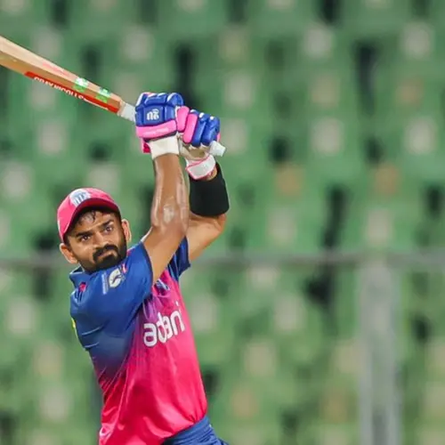 റൺവേട്ടയിൽ ഒന്നാമതായി കൃഷ്ണ പ്രസാദ്, സഞ്ജു നാലാമത്