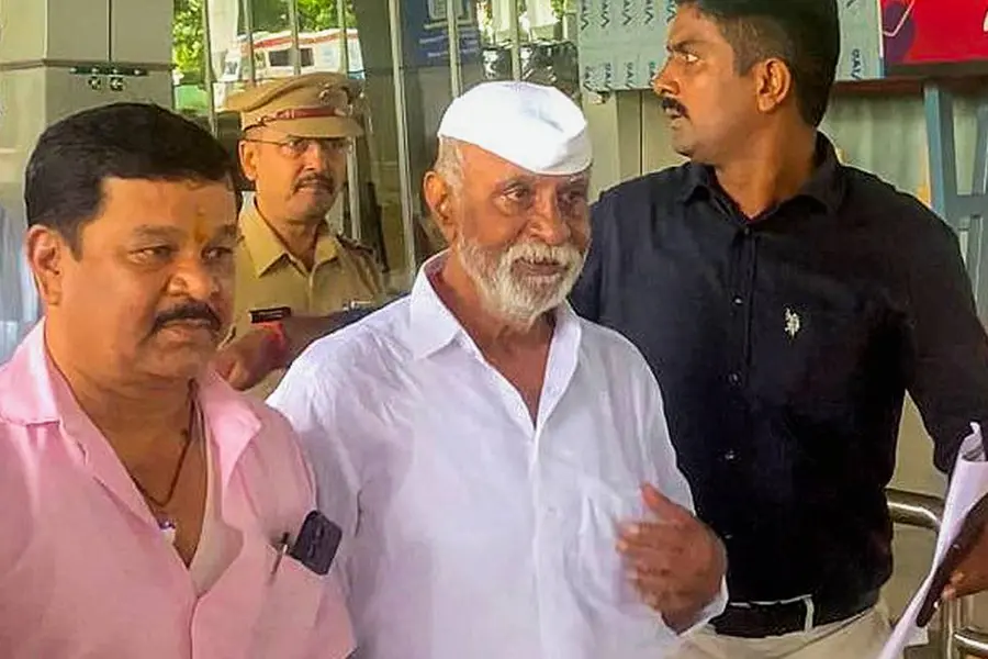 'ബൈക്കുള കമ്പനി'യുടെ തലവന്, അധോലോകത്തുനിന്ന് MLA; 17 വർഷത്തിനുശേഷം ജയില്മോചിതനായി അരുണ് ഗാവ്ലി
