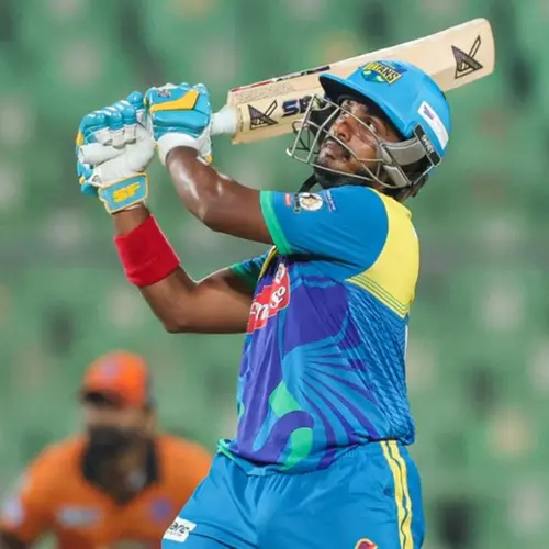 കാലിക്കറ്റിനെ തകർത്ത് തൃശ്ശൂർ ടൈറ്റൻസ്, പോയിന്റ് പട്ടികയിൽ രണ്ടാമത്