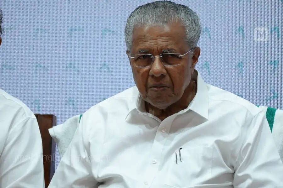 ശ്രീനാരായണ ഗുരുവിനെ മതസന്ന്യാസിയാക്കാൻ ശ്രമിക്കുന്നു-മുഖ്യമന്ത്രി