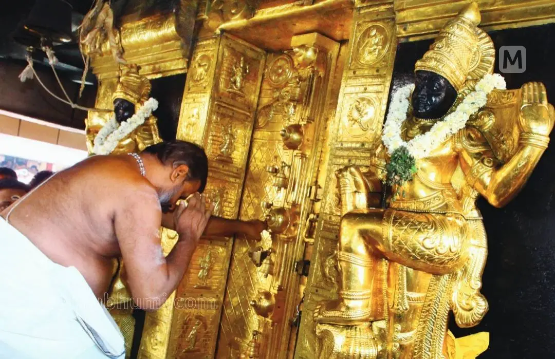 ശബരിമലയിലെ സ്വർണംപൂശിയ പാളികൾ നന്നാക്കാൻ കൊണ്ടുപോയി; നടപടി ഹൈക്കോടതി  അനുമതിയില്ലാതെ