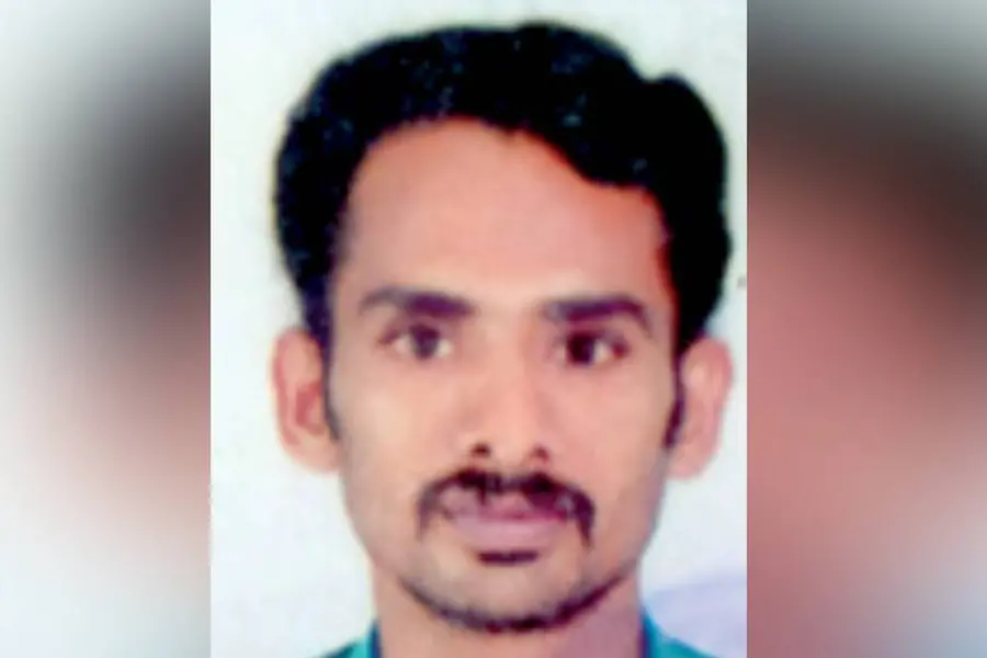 മരണത്തിൽ സംശയമെന്ന് ഭാര്യ; കോഴിക്കോട്ട് യുവാവിന്റെ മൃതദേഹം പുറത്തെടുത്ത് പോസ്റ്റ്‌മോർട്ടം ചെയ്യും