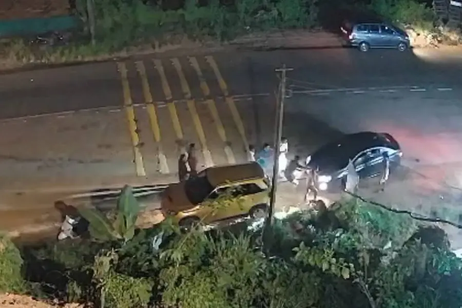 വീടിന് മുന്നിലെ പാർക്കിങ് ചോദ്യംചെയ്തതിന് കാറിടിപ്പിക്കാൻ ശ്രമം; സംഭവം കിളിമാനൂരിൽ